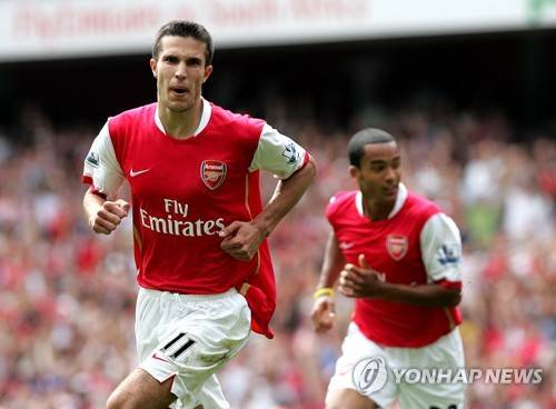 아스널 팬들, 피 거꾸로 솟겠네…'배신자' 판 페르시