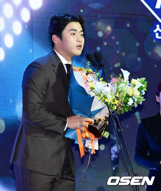 ‘와’ 이런 야구 대가족 봤나, 형 한화-동생 유신고-사촌 형 SSG…韓세이브왕 기대 “동생이 나보다 야구 잘할 것”