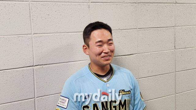 '출루율 5할' 2군 박살 낸 최강야구 신화 드디어 전역했다, 2년 연속 마법사 '신인왕' 나올까…