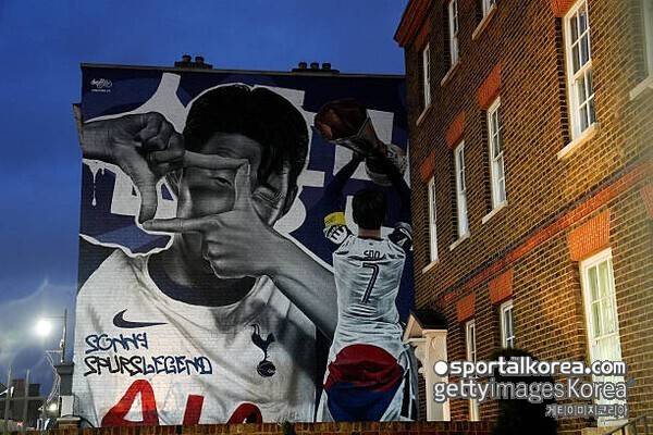 韓 '초유의 사태' 쏘니, 빅6 레전드로 영원히 박제...'벽화 제작' 그나셔,