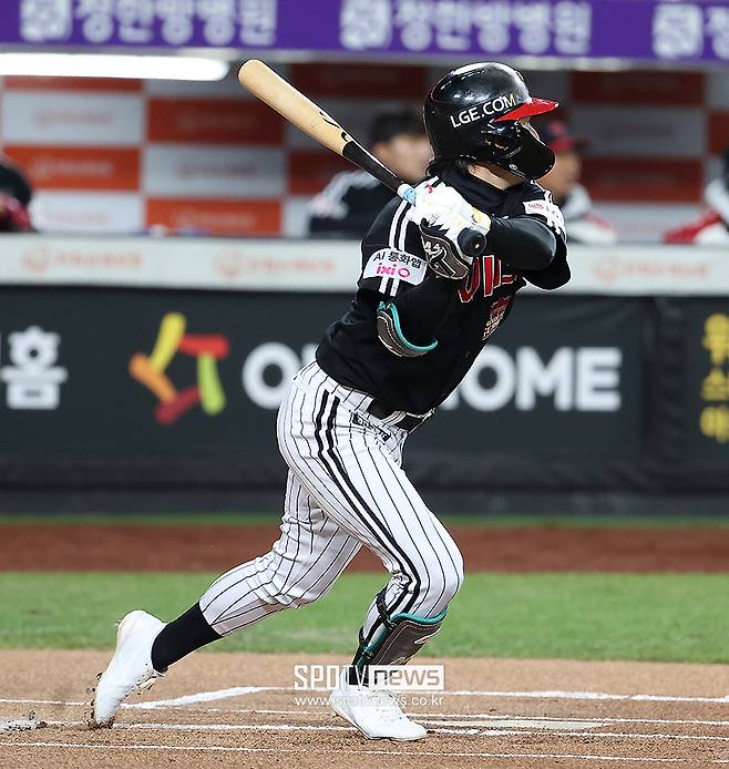 'KS 5할타자' 제쳤다, 신민재가 LG 연봉고과 1위…4800→11500→20000→???