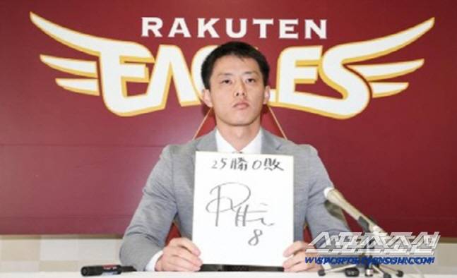 5년 연속 골든글러브 수상하면 뭐하나…FA 신청했는데 누구도 연락하지 않는다, 괴상한 퍼포먼스가 발목 잡았나[민창기의 일본야구]