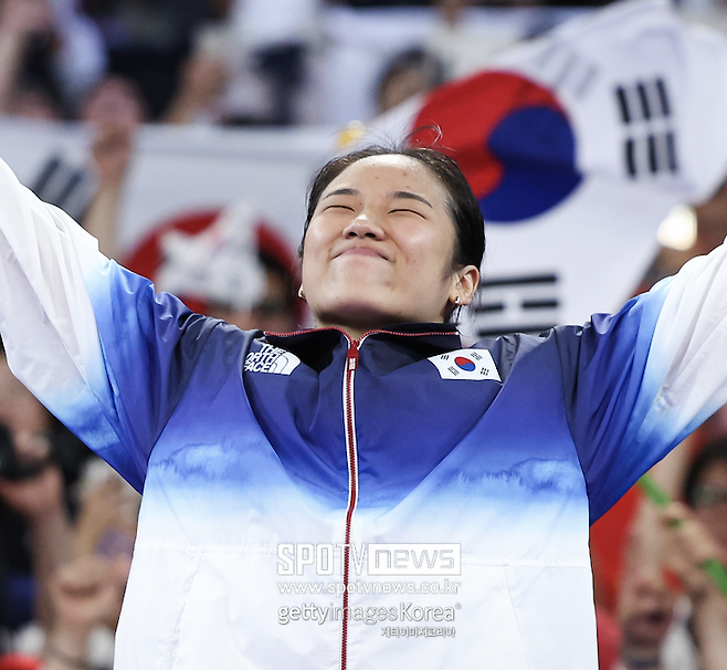 세계 랭킹 1위 '오피셜' 공식발표, '태극기 펄럭’ 안세영 中 정복 준비 완료…일본과 ‘월드 챔피언’ 세기의 대결 확정 