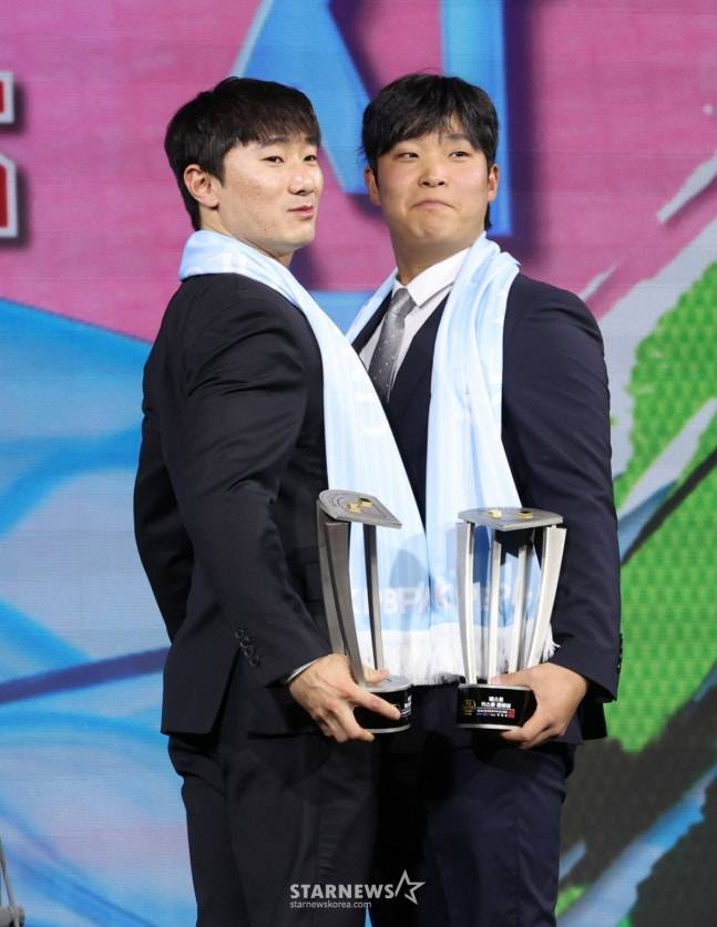 입대 앞둔 LG 5R 비교 대상이 문현빈이라니...