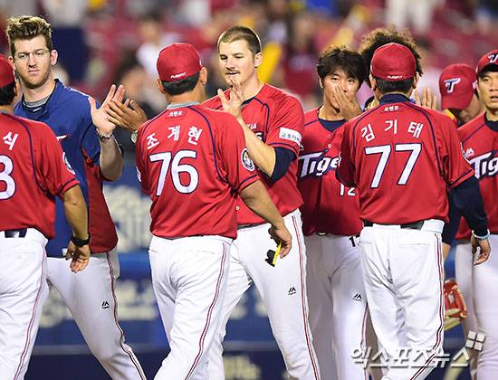 KIA에 진심이었던 외인 타자, '119패' 콜로라도 타격코치 맡는다…