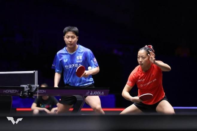 신유빈 스매싱에 만리장성 와르르...신유빈-임종훈 혼합 복식, WTT 홍콩 파이널스에서 중국 누르고 결승 진출