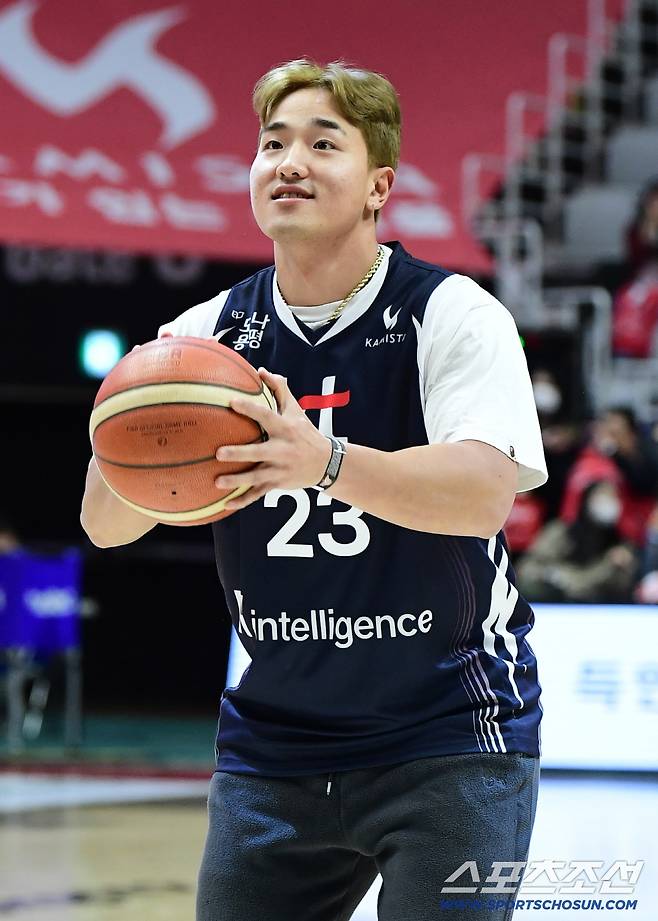 신인상에 GG까지 싹쓸이, 안현민 연봉은 1억3000 확정? 변수는 '악마의 에이전트'