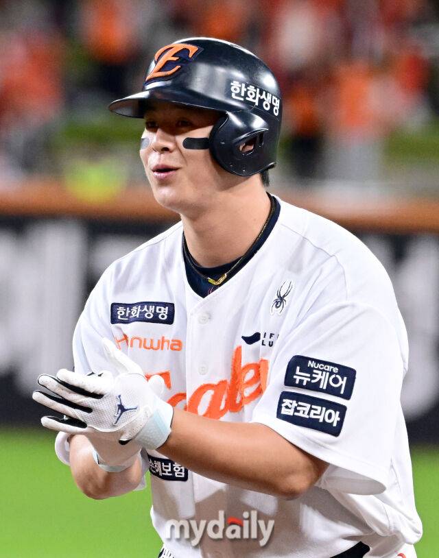 노시환 비FA 다년계약 기준점은 100억원…강백호 아니 한화가 만들어줬다, 2026 우승만큼 중요한 대업