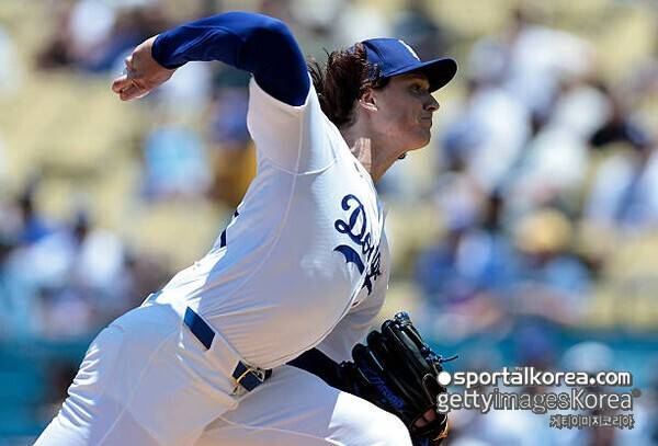 '대충격' 다저스 월드시리즈 우승 이끈 선발 투수, 정말로 LAD 떠나나? 美 현지서도 집중 조명