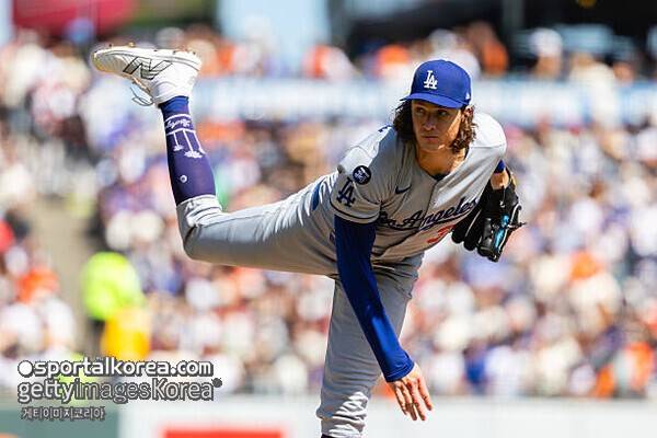 '대충격' 다저스 월드시리즈 우승 이끈 선발 투수, 정말로 LAD 떠나나? 美 현지서도 집중 조명