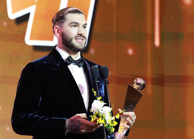 원투펀치만 좋아도 통한다…외인 투수 4명 합쳐도 21승, 스카우트 과정 변화 준 롯데가 200만 달러 투자한 이유