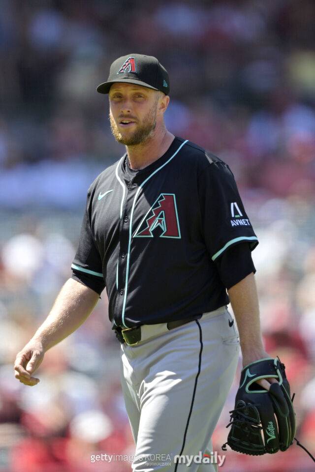 메릴 켈리, 2년 4000만달러에 애리조나 전격 컴백…KBO→ML 역수출 신화의 원조 ‘소문이 현실로’