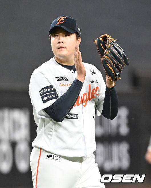 한화 KS 이끌었는데, 왜 보호선수 제외됐을까…‘충격 이적’ 154km 필승조 솔직 속내 “사실 이적 생각 못했다”