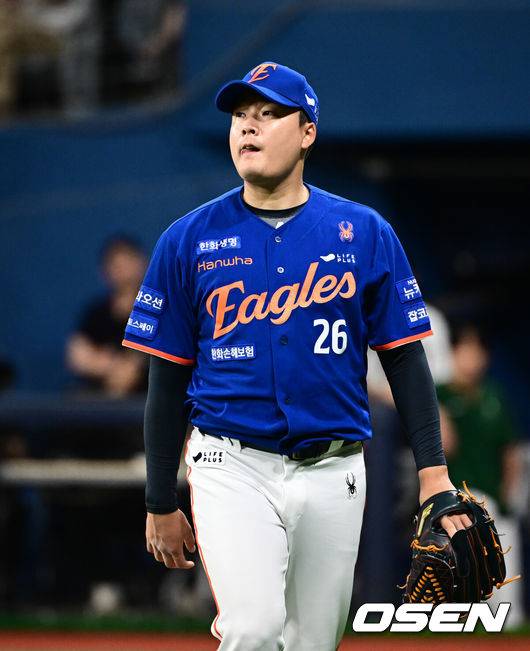 한화 KS 이끌었는데, 왜 보호선수 제외됐을까…‘충격 이적’ 154km 필승조 솔직 속내 “사실 이적 생각 못했다”