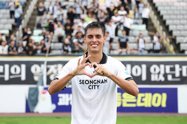 [단독] FC서울 김기동호 천군만마 얻었다…‘K2 최고 스코어러’ 후이즈 전격 영입