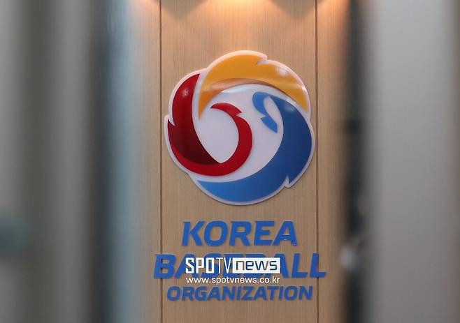 돈 내놔라 KBO야… 이 리그가 갑자기 반란 일으켰다, 그런데 이게 자폭일 수 있다고?