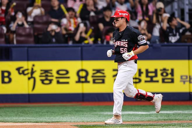 30살 찾아온 주전 도약의 기회…KIA 꽃미남 스타 ‘타선의 키’되나