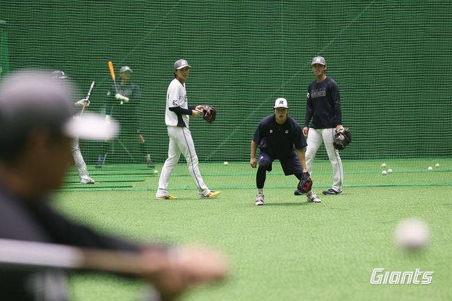 박찬호는 오지 않았다, 이런 기회 또 없다…롯데 유격수 누구든, 제대로 된 각성 필요하다