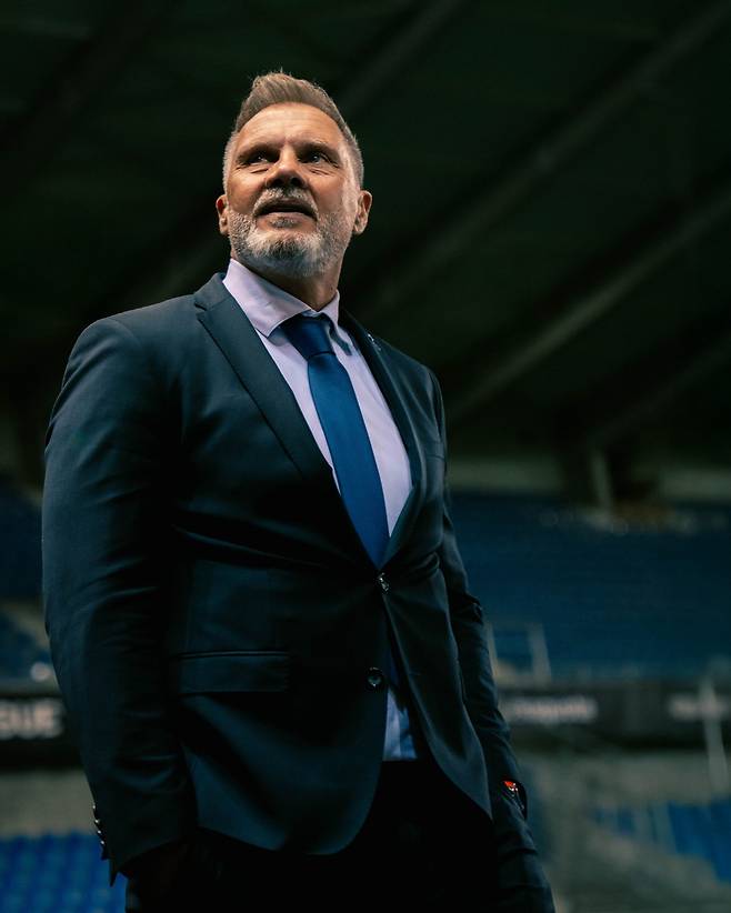 [오피셜] 홍명보호 월드컵 초대형 변수 등장, '손흥민 스승' 친한파 사령탑 전격 경질→'주전' 오현규 입지 흔들릴까