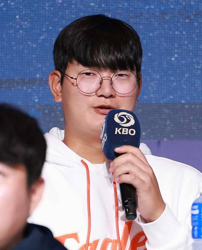 한화, 올해도 ‘겨울 입수 공약’ 내세워…1년 전엔 태안 앞바다, 이번엔 KS 진출로 인피니티 풀