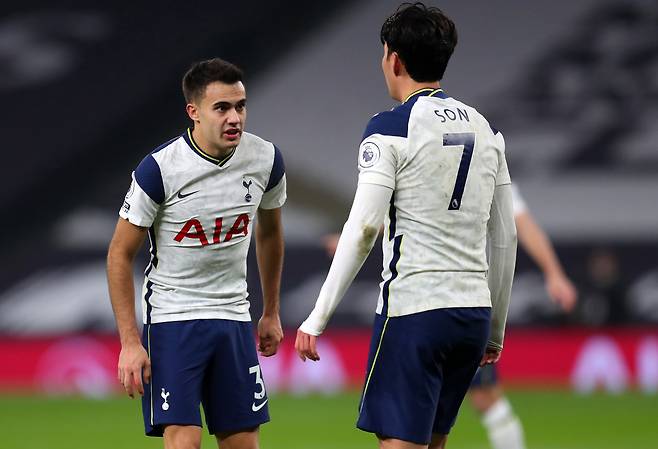 [오피셜] ‘흥민이 형, 나도 MLS 왔어’ 토트넘서 한솥밥 먹었던 레길론, 메시의 인터 마이애미 입단…내년 개막전서 SON과 ‘한 판 승부’