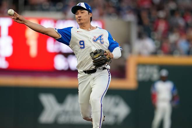 야심차게 FA 선언하더니, 왜 초라한 1년 계약인가...김하성, 여전히 1억달러 '초대박' 꿈꾸나