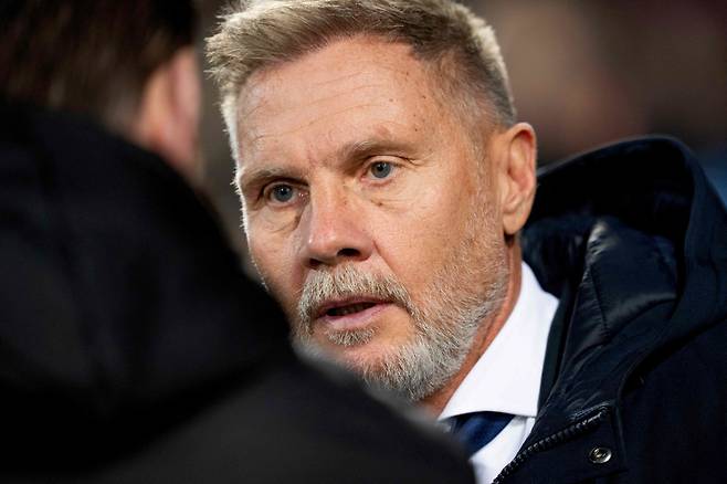 [오피셜]사실상 종신 계약 맺었던 '지한파' 감독, 단 9개월만에 전격 경질...'홍명보호 핵심' 오현규 입지에 변화?