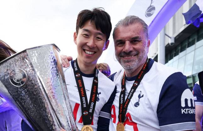 '충격 폭로' 손흥민 우승, 포스테코글루 덕분 아니다→토트넘 부주장 폭탄 발언