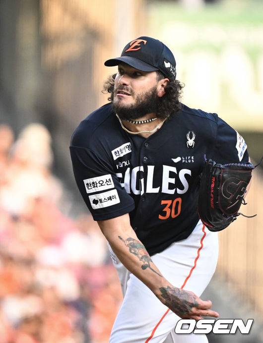 “일본보다 한국이 ML 야구에 더 가까워” 폰세 美 소신발언 화제…442억 역수출, 한화 생활 없이 불가능했다