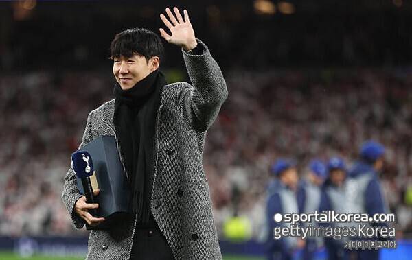 토트넘 욕심 탓에 '손흥민 복귀전' 망쳤다…'1만5천석 텅텅' 이유 폭로→