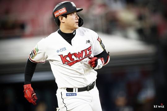 현대 유니콘스의 마지막 멤버, 황재균 계약 소식은 왜 늦어지나...KT