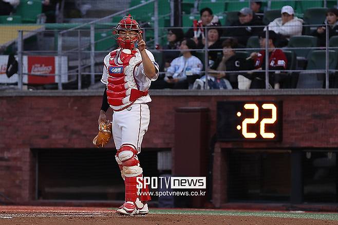 '우승 팀은 다르네' LG 피치클락 준비도 '모범사례', 위반 최소 2위…최하위 키움은 압도적 최다 1위