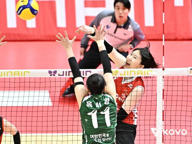 '목적타로 무너트렸다' IBK기업은행, 서브 '8득점'+공격 다변화로 '4위' 도약...'7연패' 페퍼저축은에 3-0 승리 [MD광주]