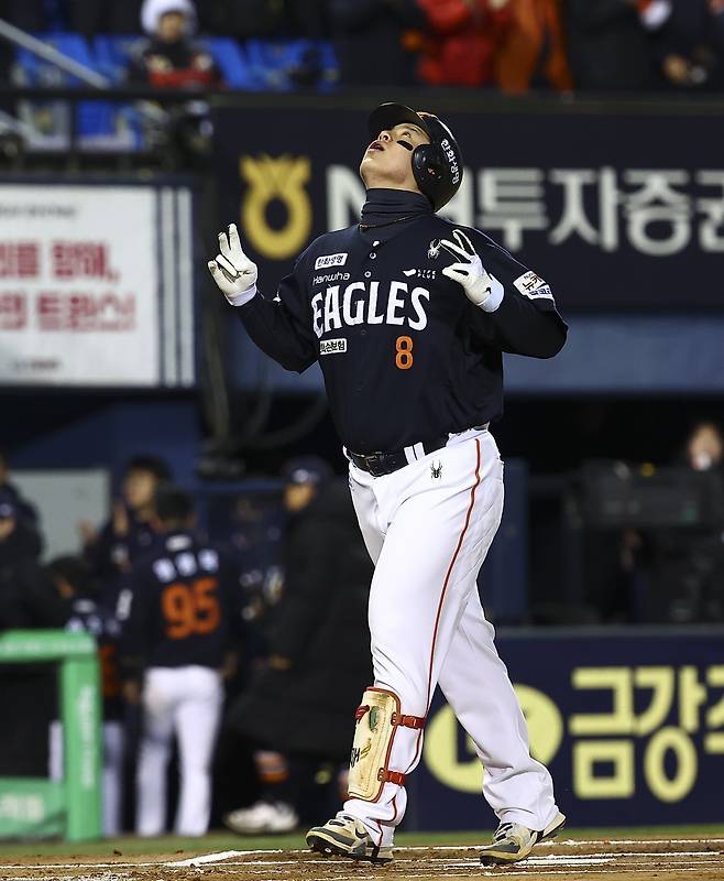 “샐러리캡 여유 없다” 한화, 노시환 다년계약 체결 위해 ‘래리 버드 룰’도 다각도 검토