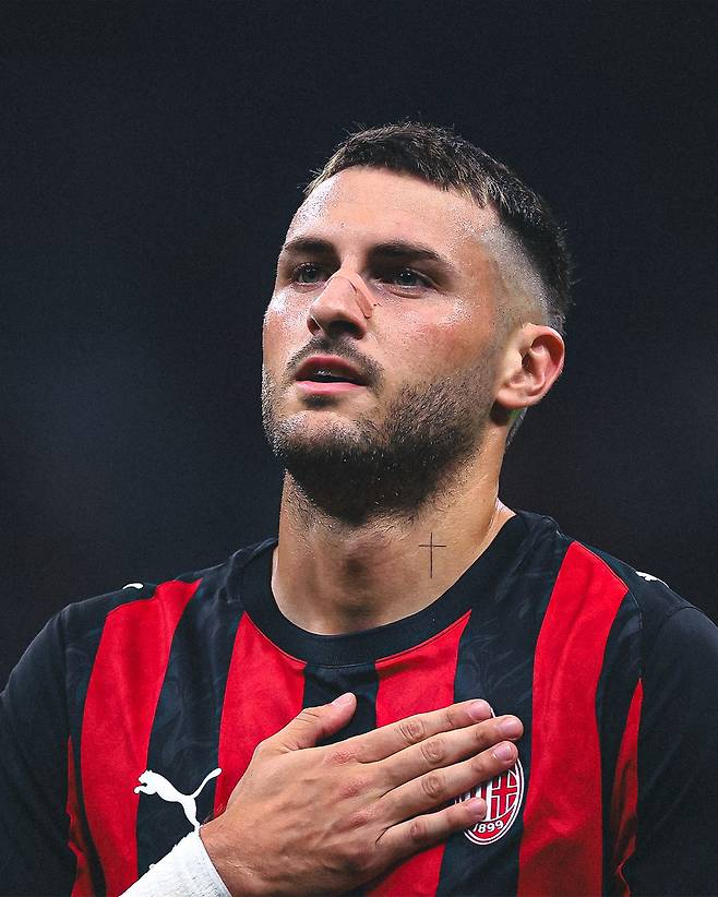 '한국 월드컵 상대' 멕시코 큰일났다, AC밀란 스트라이커 수술대 올라 '비상'...2025년 부진 탈출 실패