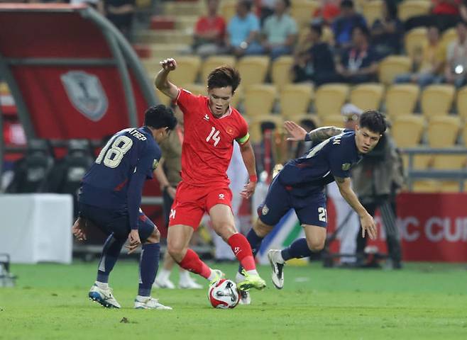 김상식호 베트남, 연장 끝에 태국 3-2 격파…동남아시안 게임 우승