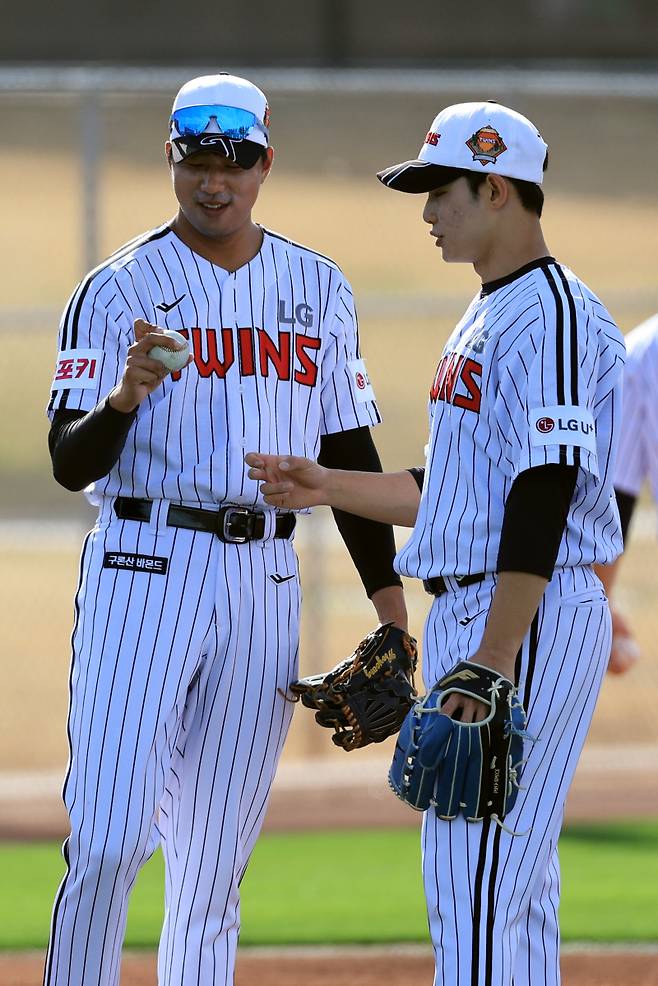 사라진 157㎞ 홀드왕, 염경엽 감독