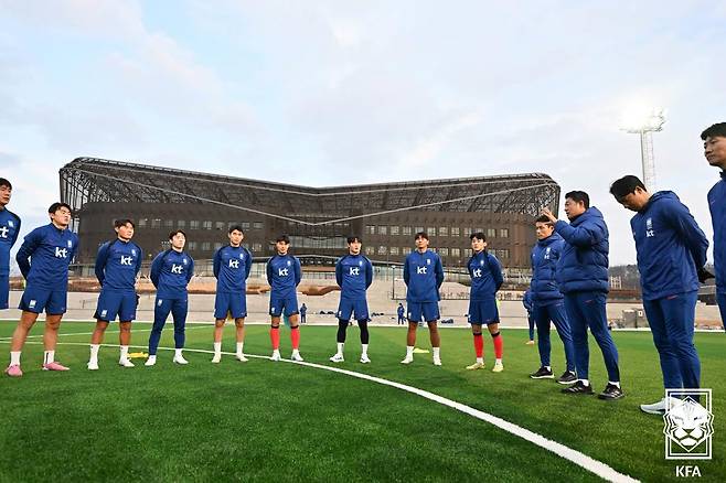 대충격! 韓 축구 초대형 날벼락! '오피셜 공식발표' 올 것이 왔다…올림픽 진출 또 실패? 현실 되면 끔찍→2028 올림픽 아시아 티켓 '딱 2장' 확정