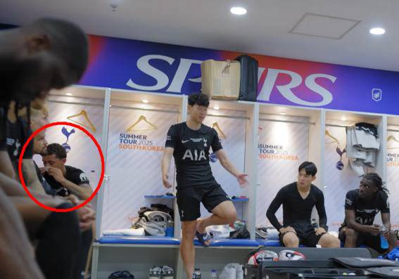 'SON 떠난다고' 라커룸서 펑펑 운 공격수, 결국 매각 처분…BBC 피셜까지 나왔다→손흥민 무관 탈출까지 도왔는데