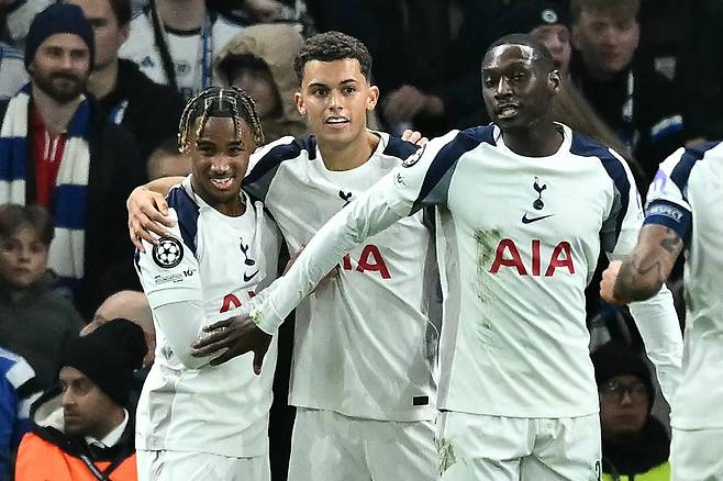 'SON 떠난다고' 라커룸서 펑펑 운 공격수, 결국 매각 처분…BBC 피셜까지 나왔다→손흥민 무관 탈출까지 도왔는데