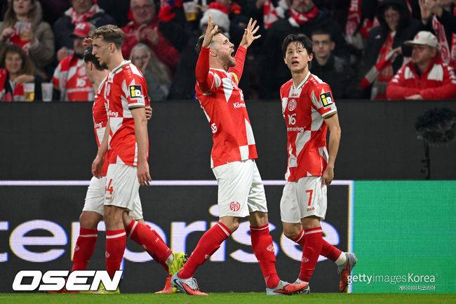 '이재성 1도움+PK 유도' 이재성, UECL 무대서 팀 2-0 승리 견인...마인츠 구단 역사상 첫 유럽대항전 토너먼트 진출
