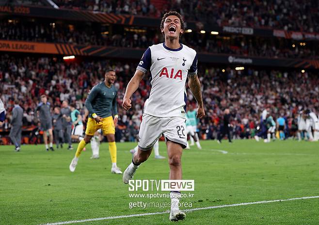 '손흥민 우승 시키기' 英 BBC '비피셜' 떴다…토트넘 대업 이루고 나간다