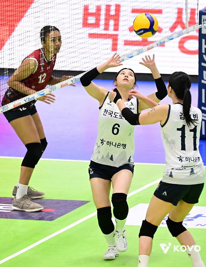 도로공사 1위인데 치명적 고민 있다…사령탑은 왜 잔소리가 늘었을까