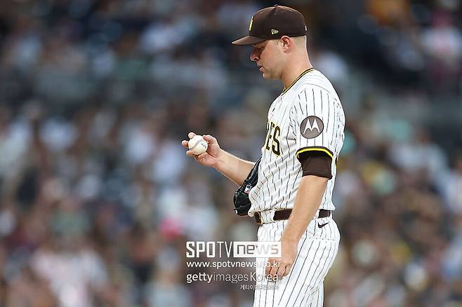 '이번엔 1110억 FA 초대박 터졌다' 초대형 트레이드→13승 에이스 변신, 결국 샌디에이고 남는다