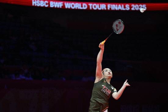 '세계 1위' 韓 안세영, '세계 챔피언' 日 에이스 무찔렀다…'천적' 야마구치에 2-1 대역전승→3전 전승 조 1위 4강행