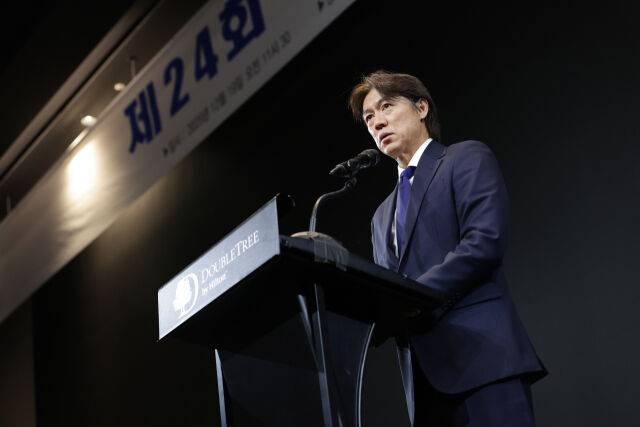 홍명보 감독, 'WC 본선' 깜짝 발탁 가능성 언급!