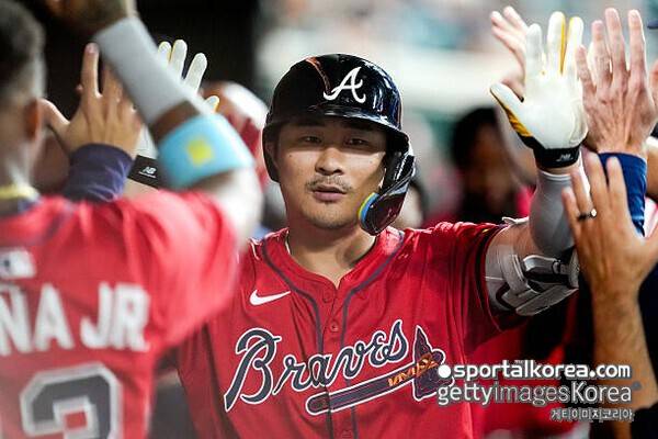 김하성, 목표는 1183억? '4년 계약+414억 웃돈' 포기하고 택한 'FA 3수'…내년이 대박 계약 적기인가