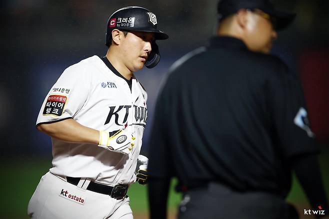 '무소속' 장시환만 남았다, 오재일→정훈→황재균 2달 새 줄줄이 은퇴…현대 유니콘스의 계보 이대로 끊기나