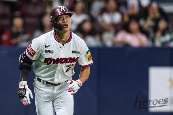 [단독] 송성문 계약, 김혜성 3+2년 2200만 달러 넘어설듯...LA는 막판 포기, 샌디에이고가 '승부수'