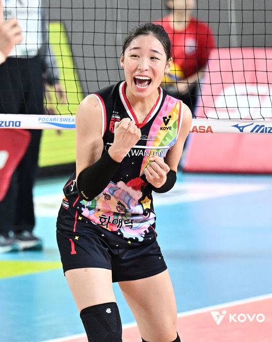 ‘김연경 능력 실화냐’ 몽골 제자 V리그 데뷔→11점 몰아쳤지만…'역전패' 정관장 2연패 수렁, 탈꼴찌 실패